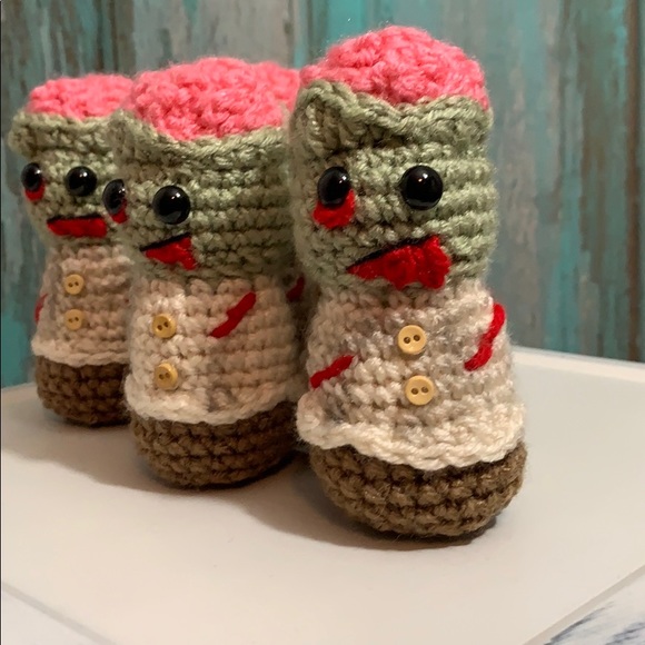 Zombie, Crocheted - Picture 2 of 2